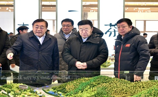 封面.市委書記張恩惠一行蒞臨國(guó)信集團(tuán)走訪調(diào)研_副本.jpg
